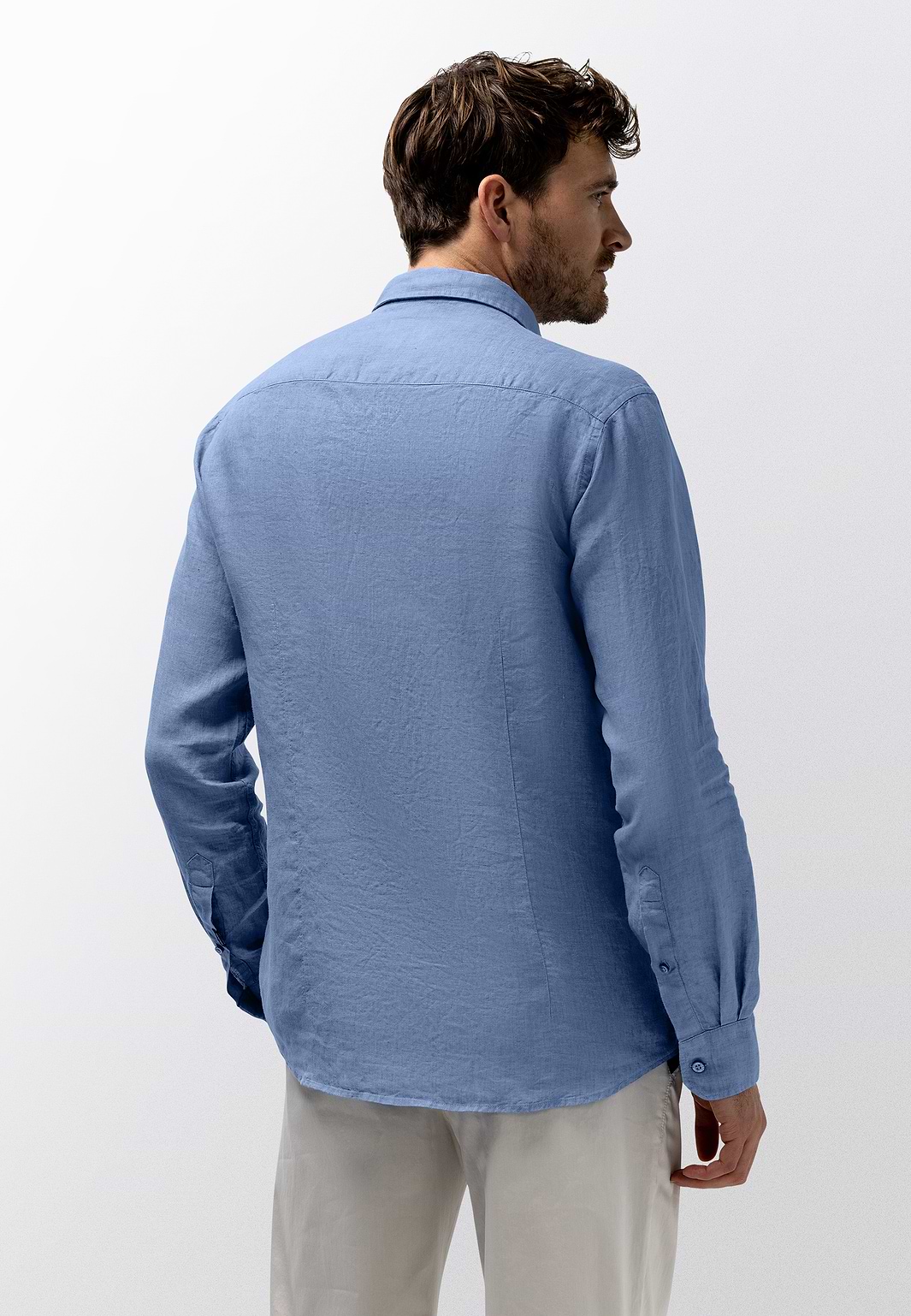 Linnen-overhemd-met-gewassen-look