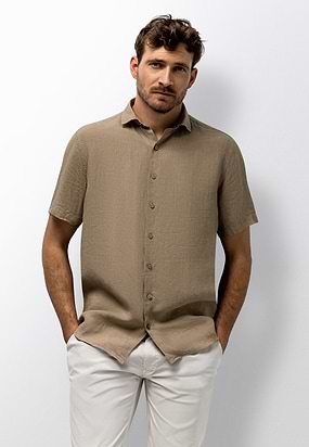 Linnen-overhemd-met-gewassen-look