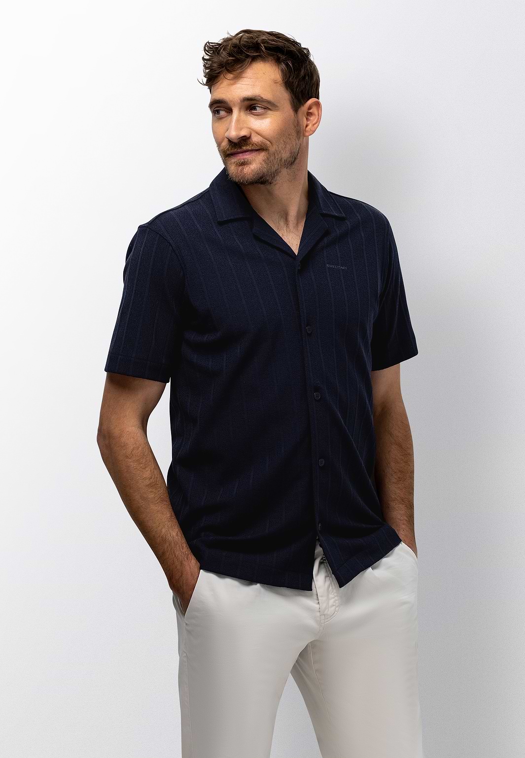 Polo-Strickjacke-mit-Struktur