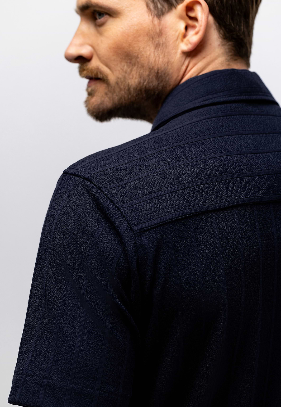 Polo-Strickjacke-mit-Struktur
