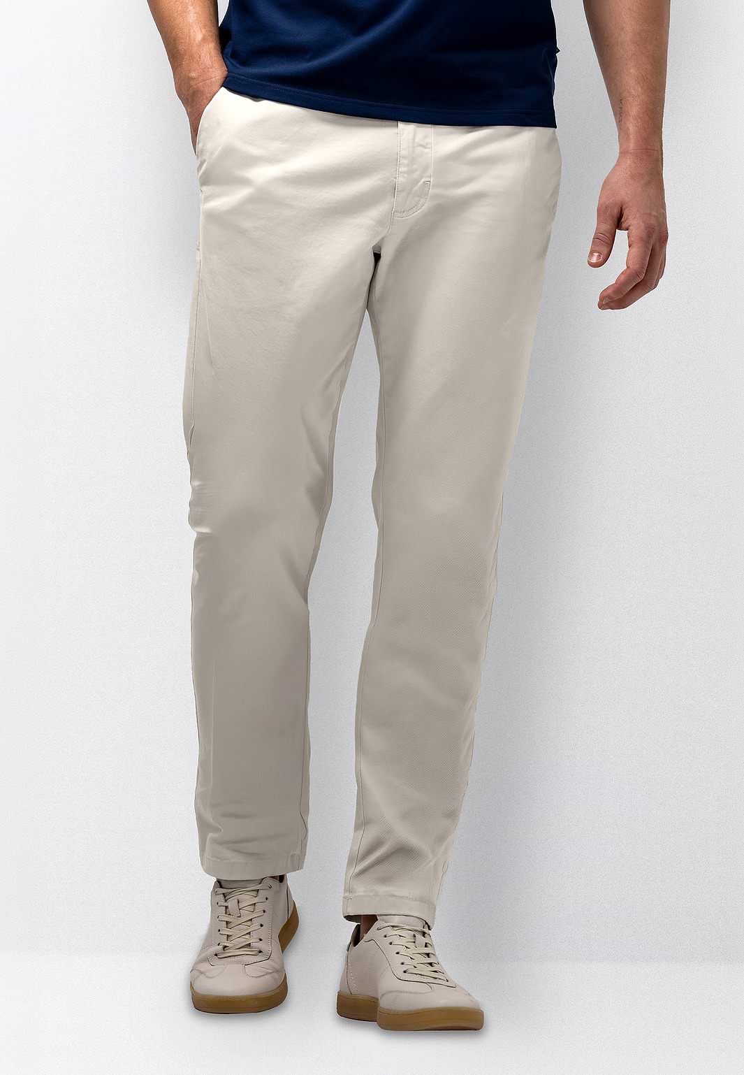 NAVIGATOR-twill-chino-in-stretchstof