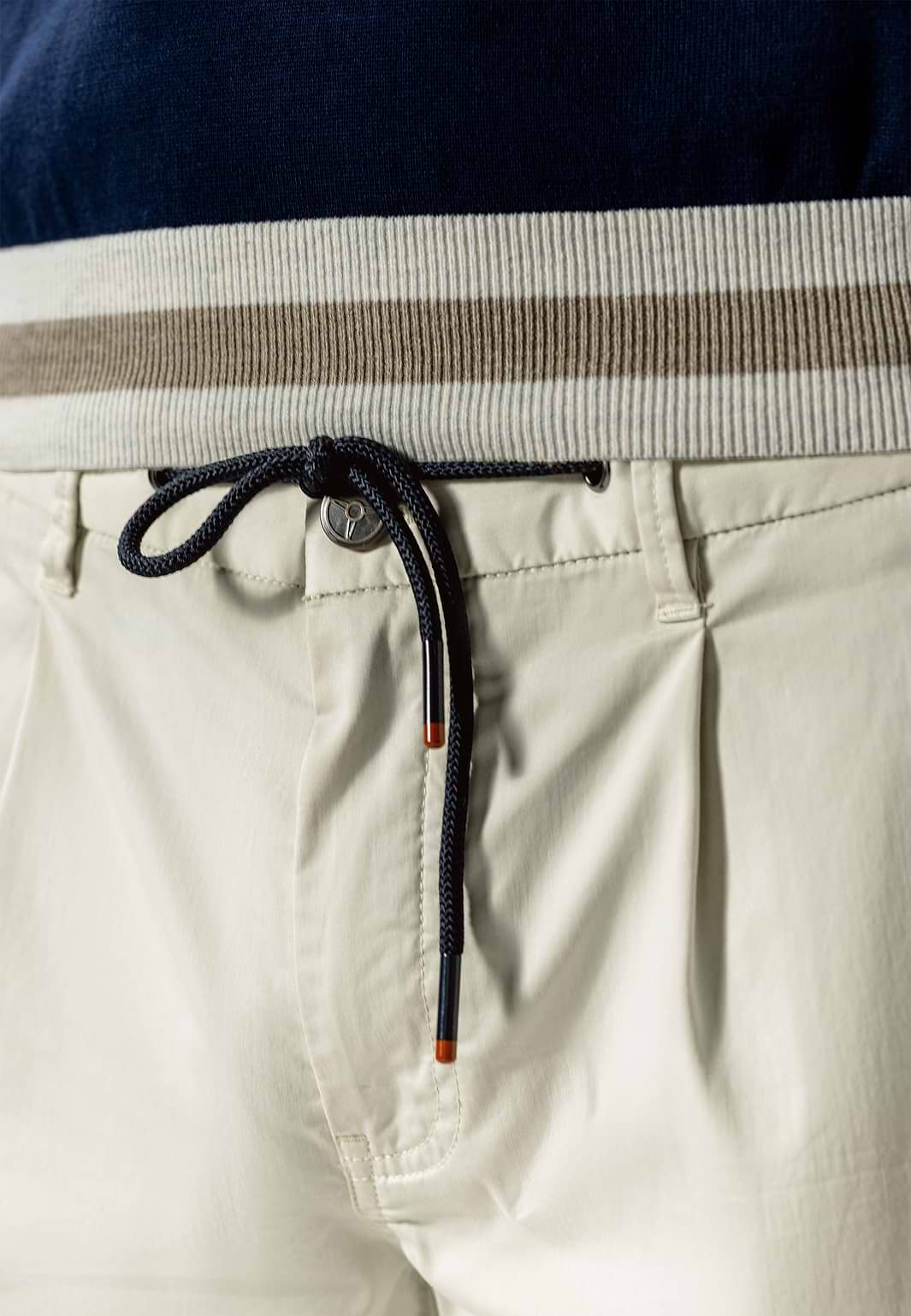Chino-stretch-NAVIGATOR-à-plis