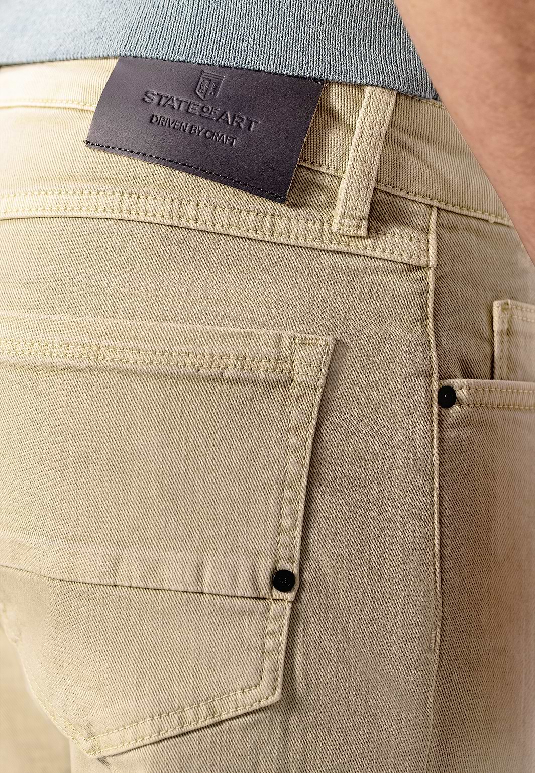 RACER-5-pocket-van-gekleurd-stretchdenim