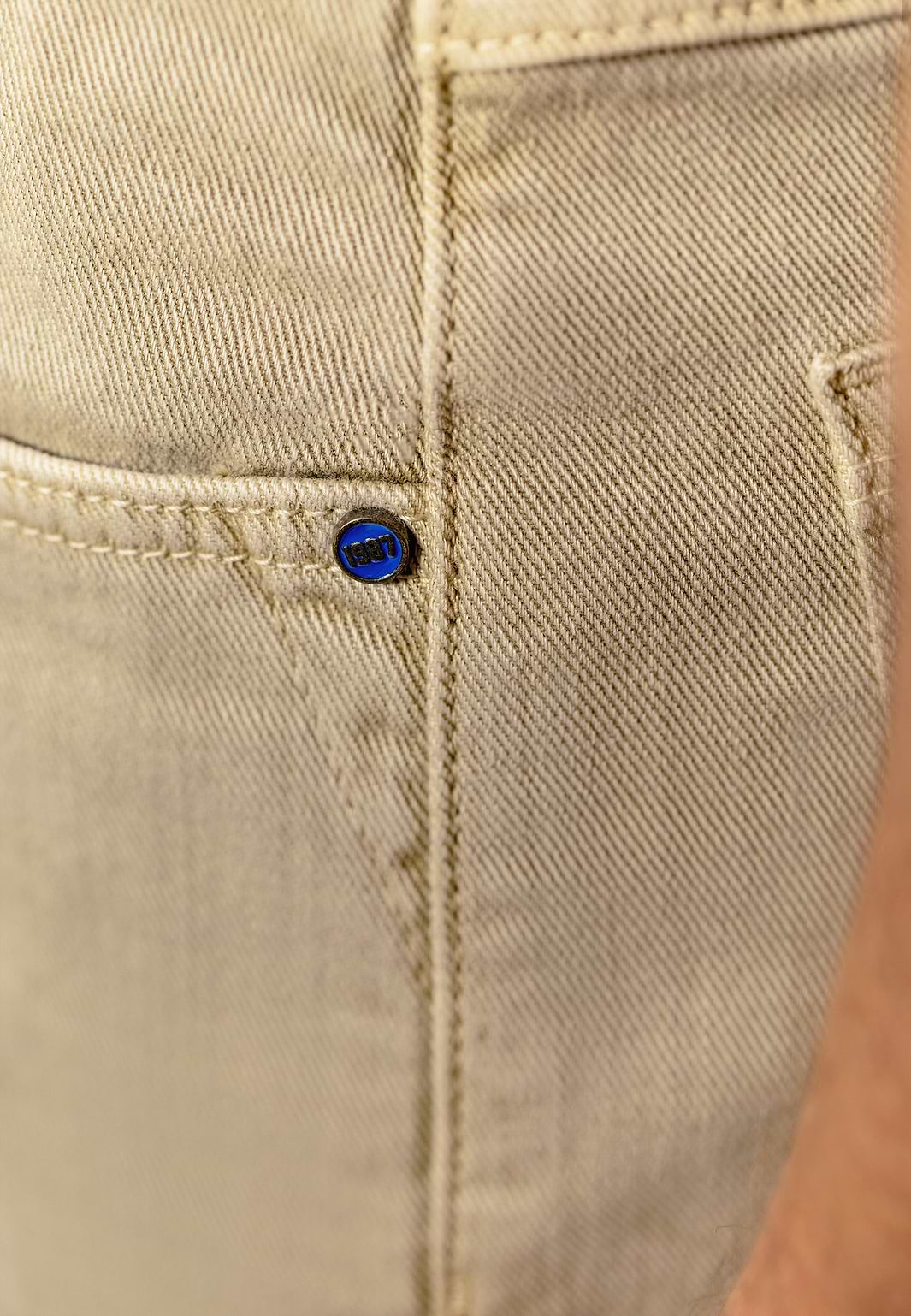 RACER-5-pocket-van-gekleurd-stretchdenim