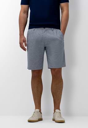 Chinoshort-met-bandplooien