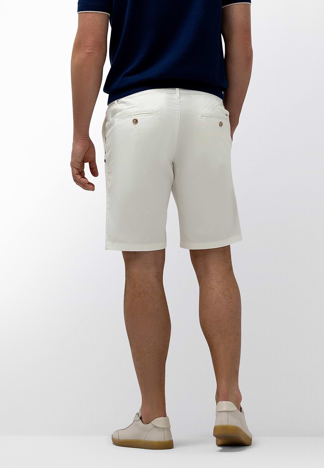 Chinoshort-met-elastische-details