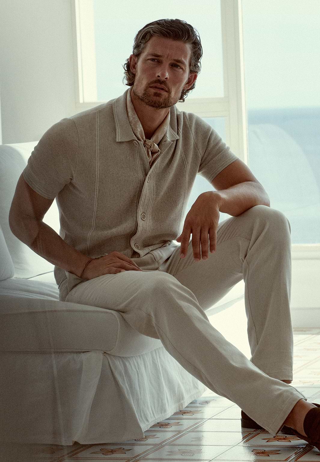 Cardigan-polo-structuré-avec-détails-rayés