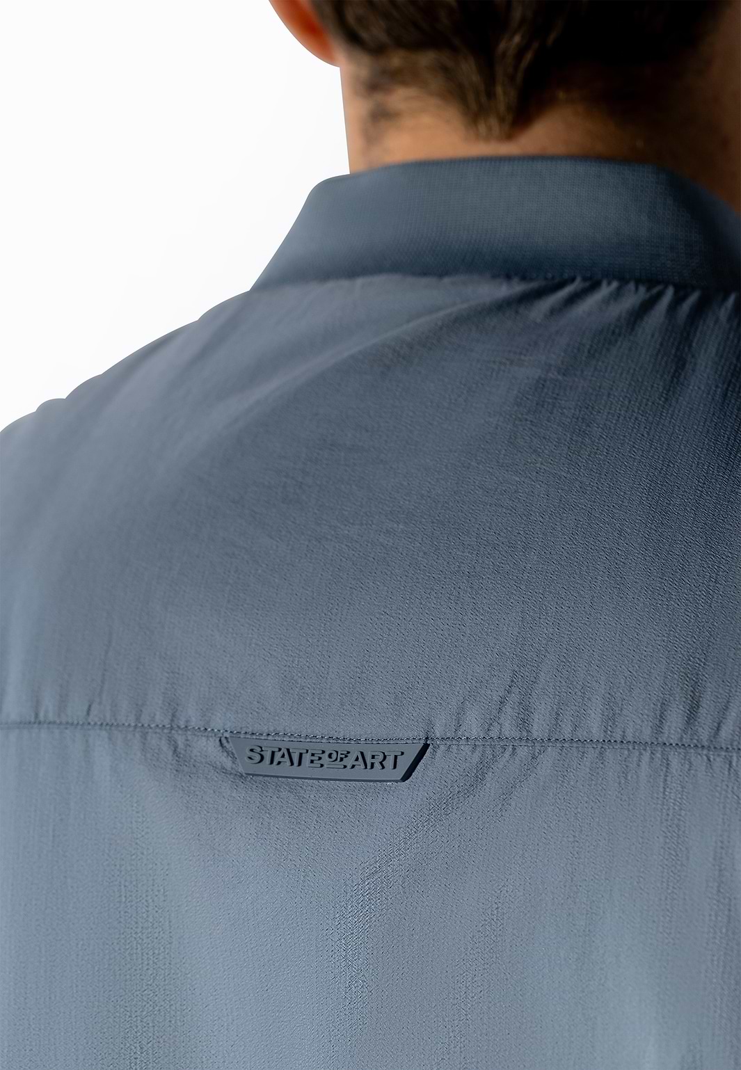 Lichtgewicht-bodywarmer-met-bomberkraag