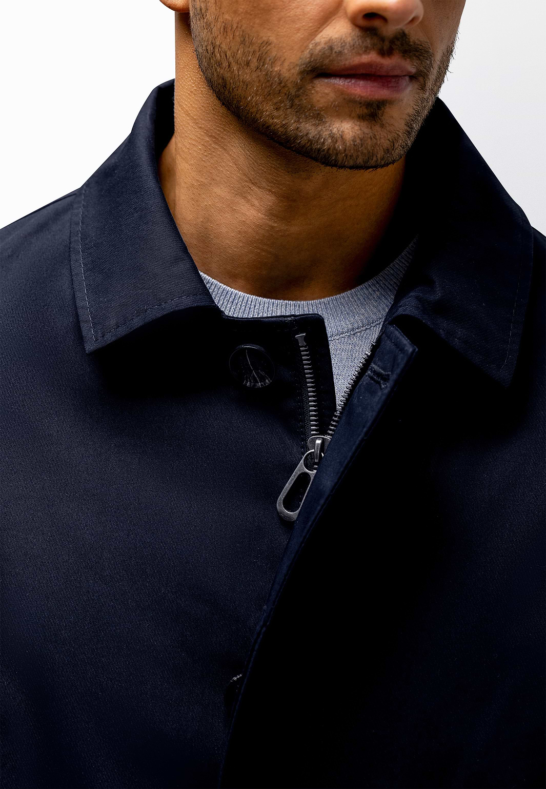 Mantel-met-blinde-sluiting