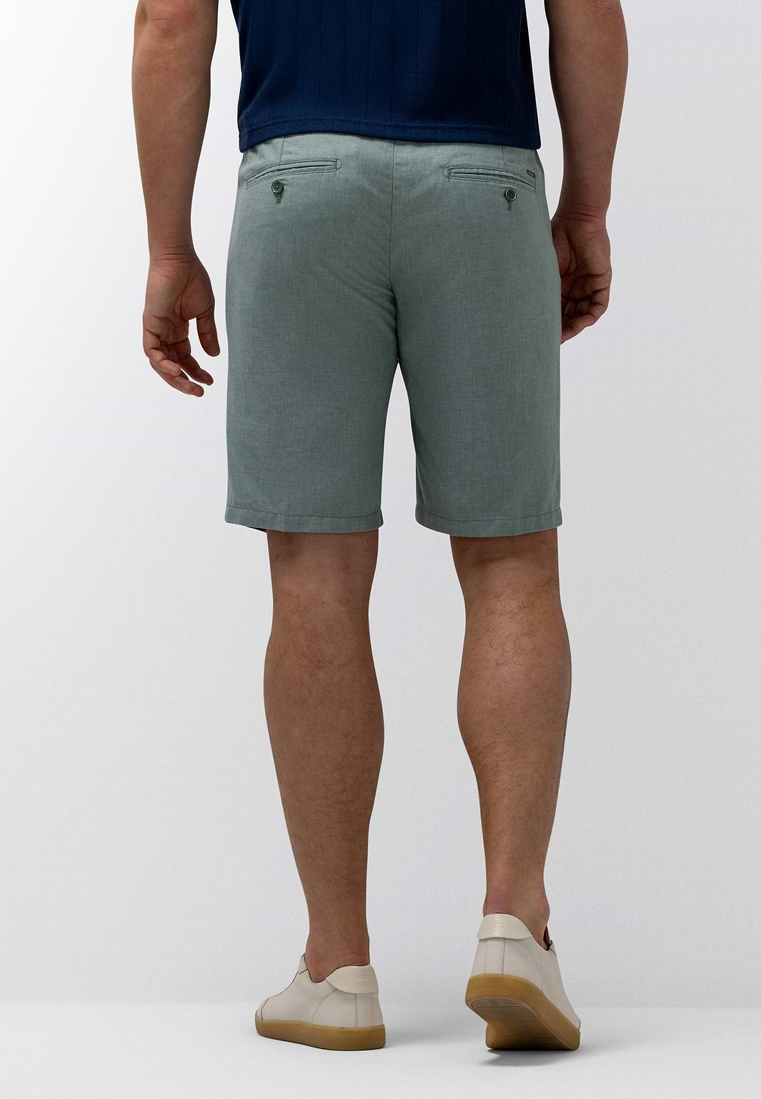 Short-chino-à-plis