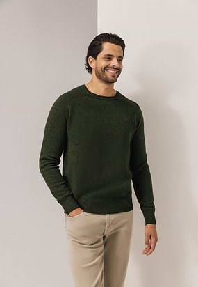 Lamswollen-trui-met-zadelmouwen