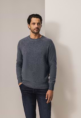 Lamswollen-trui-met-zadelmouwen