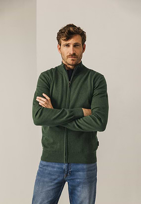 Fijngebreid-vest-met-rits