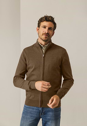 Fijngebreid-vest-met-rits