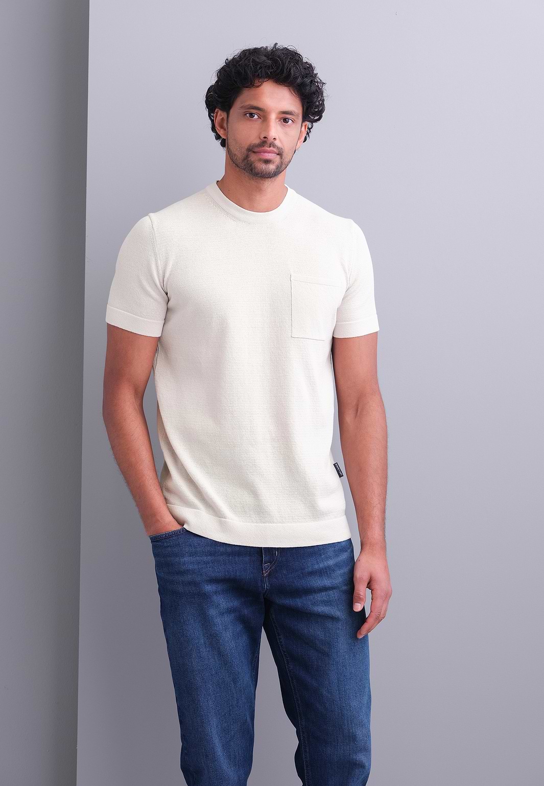 Gebreid-T-shirt-met-borstzak