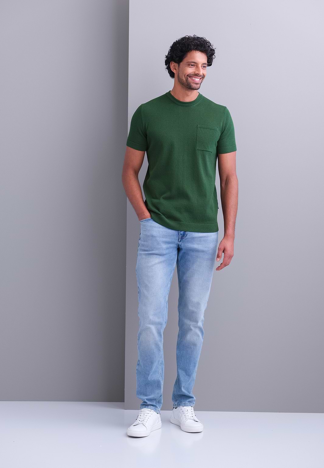 Gebreid-T-shirt-met-borstzak