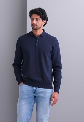 Gebreide-polo-van-een-katoenmix