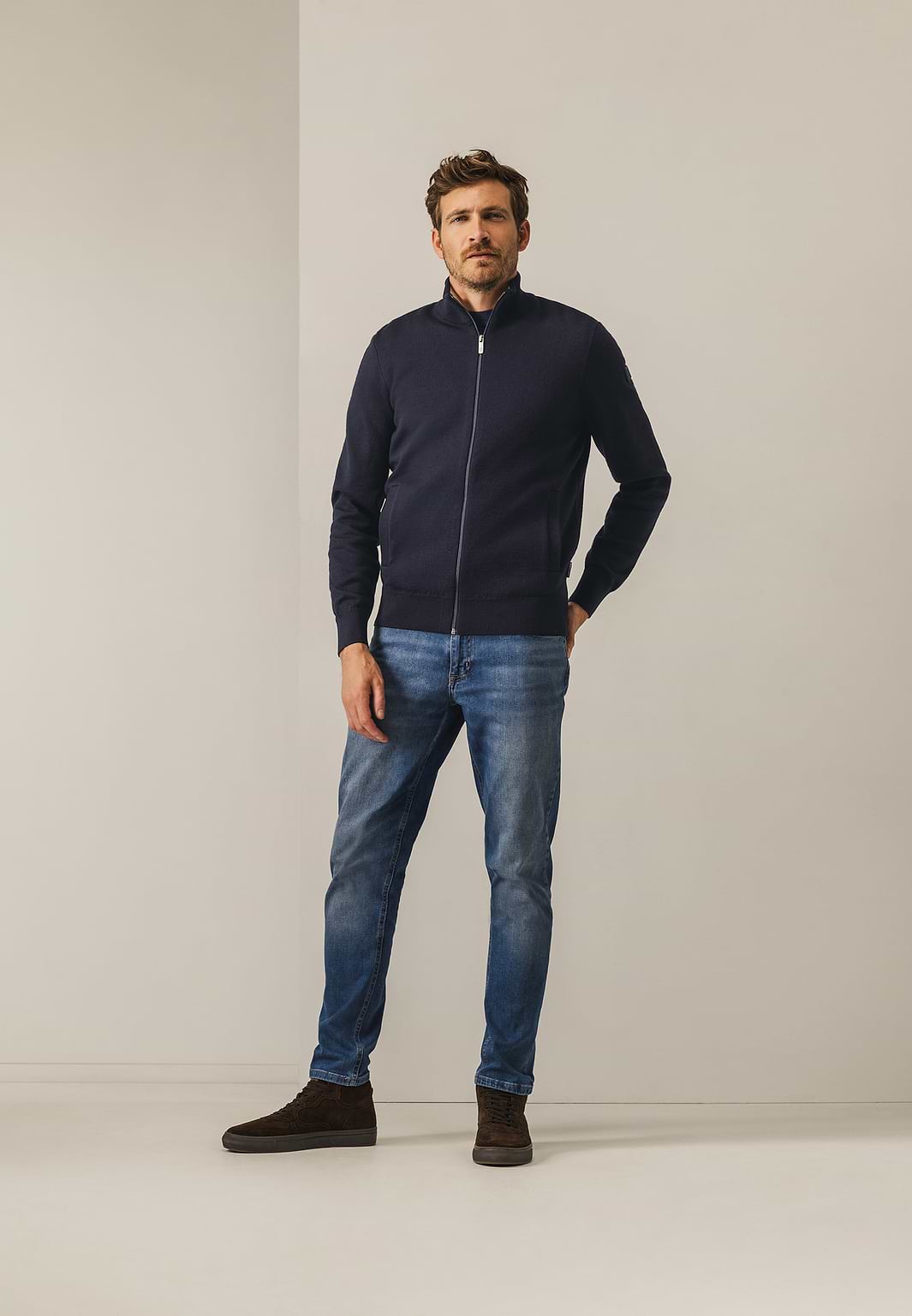 Dubbelgebreid-vest-met-steekzakken