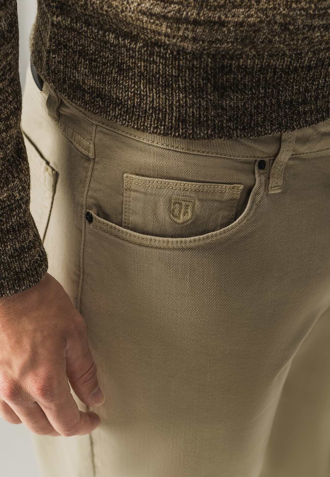 RACER-5-pocket-van-gekleurd-stretchdenim