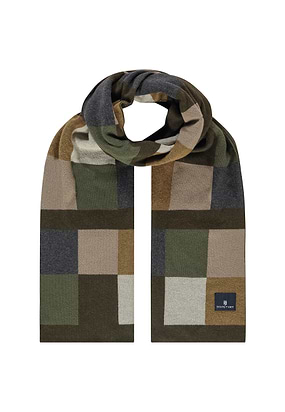 Gebreide-sjaal-met-kleurvlakken