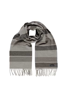 Gestreepte-sjaal-met-franjes