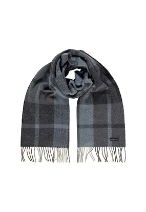 Geruite-sjaal-van-een-wolblend