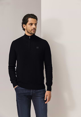 Trui-met-halve-rits-en-structuurpatroon