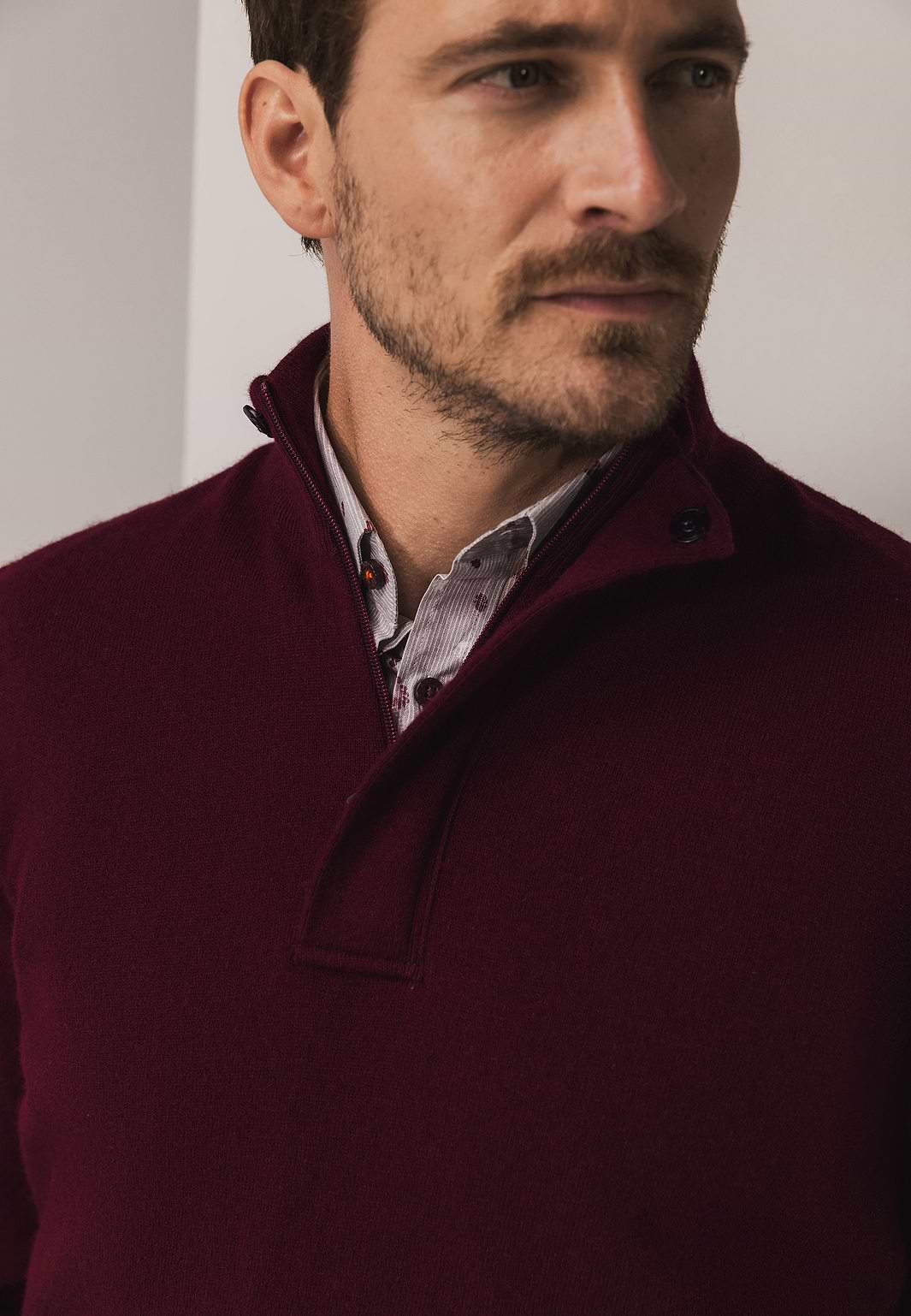 Pullover-mit-Nylondetails