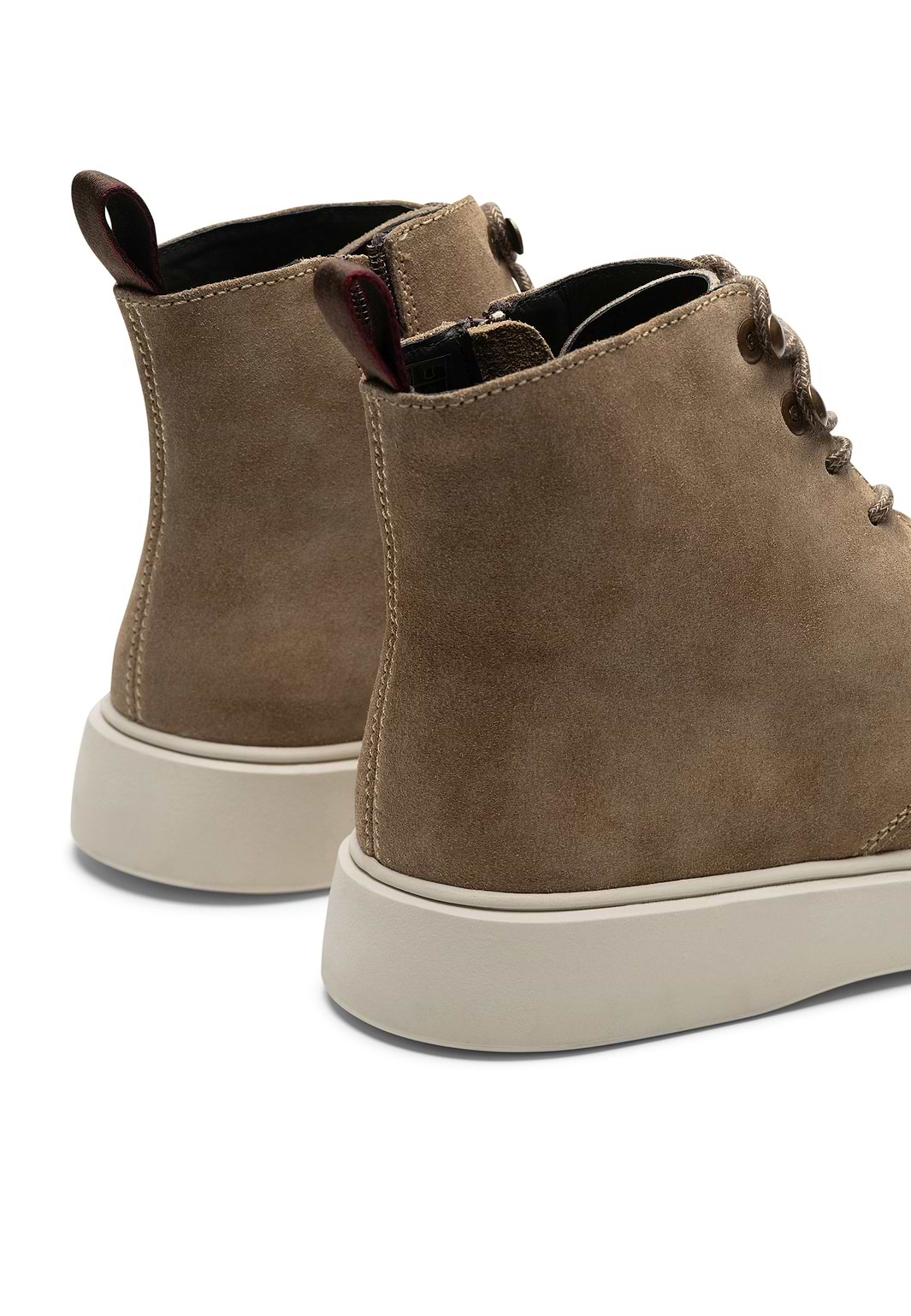 VR9-boot-haute-en-suède