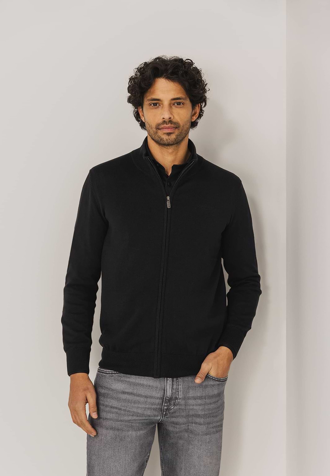 ESSENTIALS-Feinstrick-Strickjacke