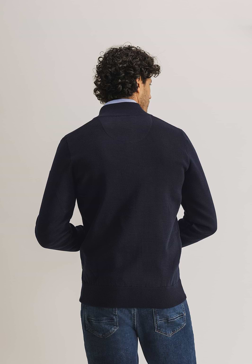 Cardigan-zippé-ESSENTIALS