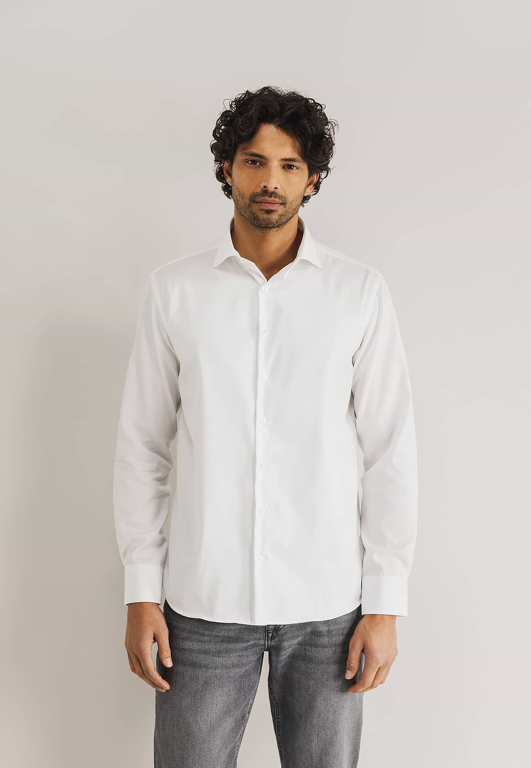 ESSENTIALS-strijkvrij-overhemd