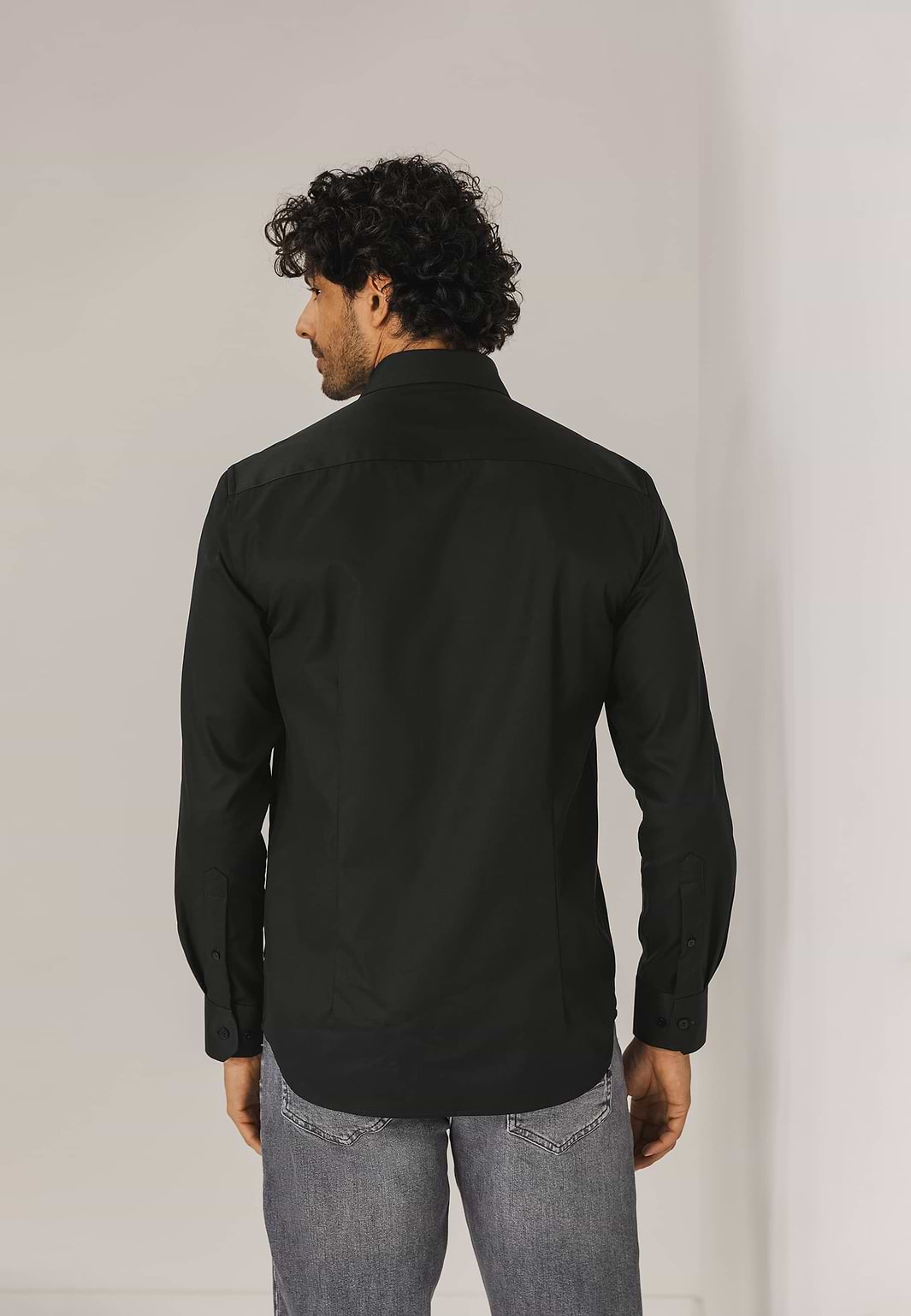 Chemise-ESSENTIALS-sans-repassage