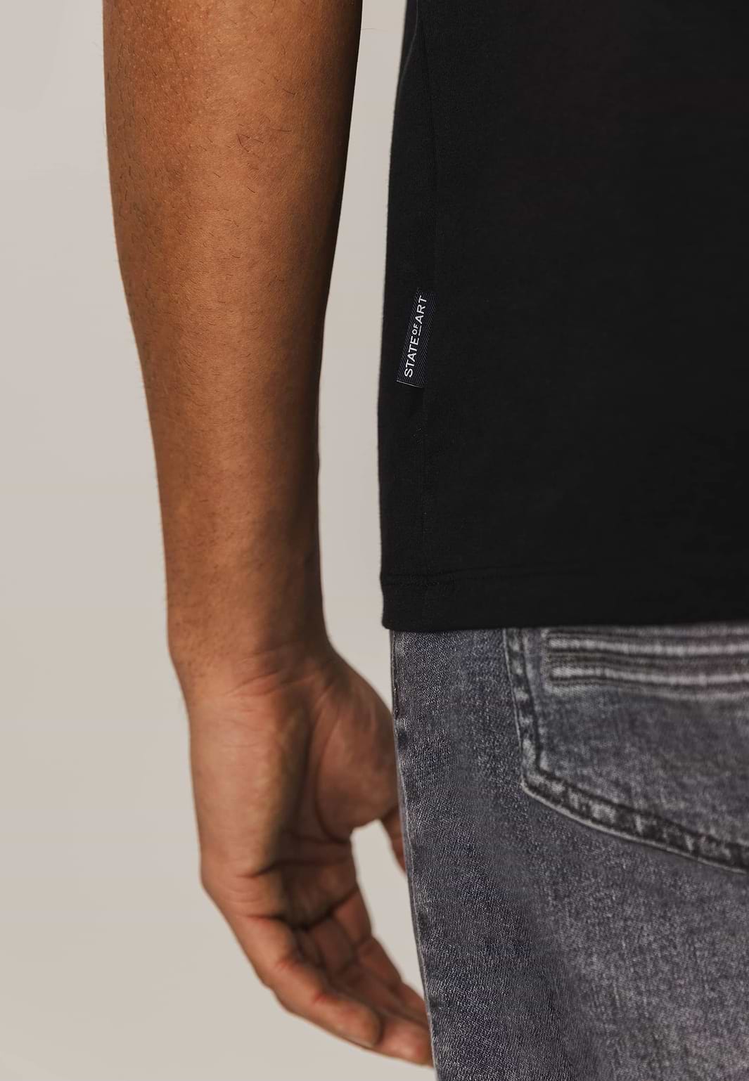 ESSENTIALS-T-shirt-met-ronde-hals