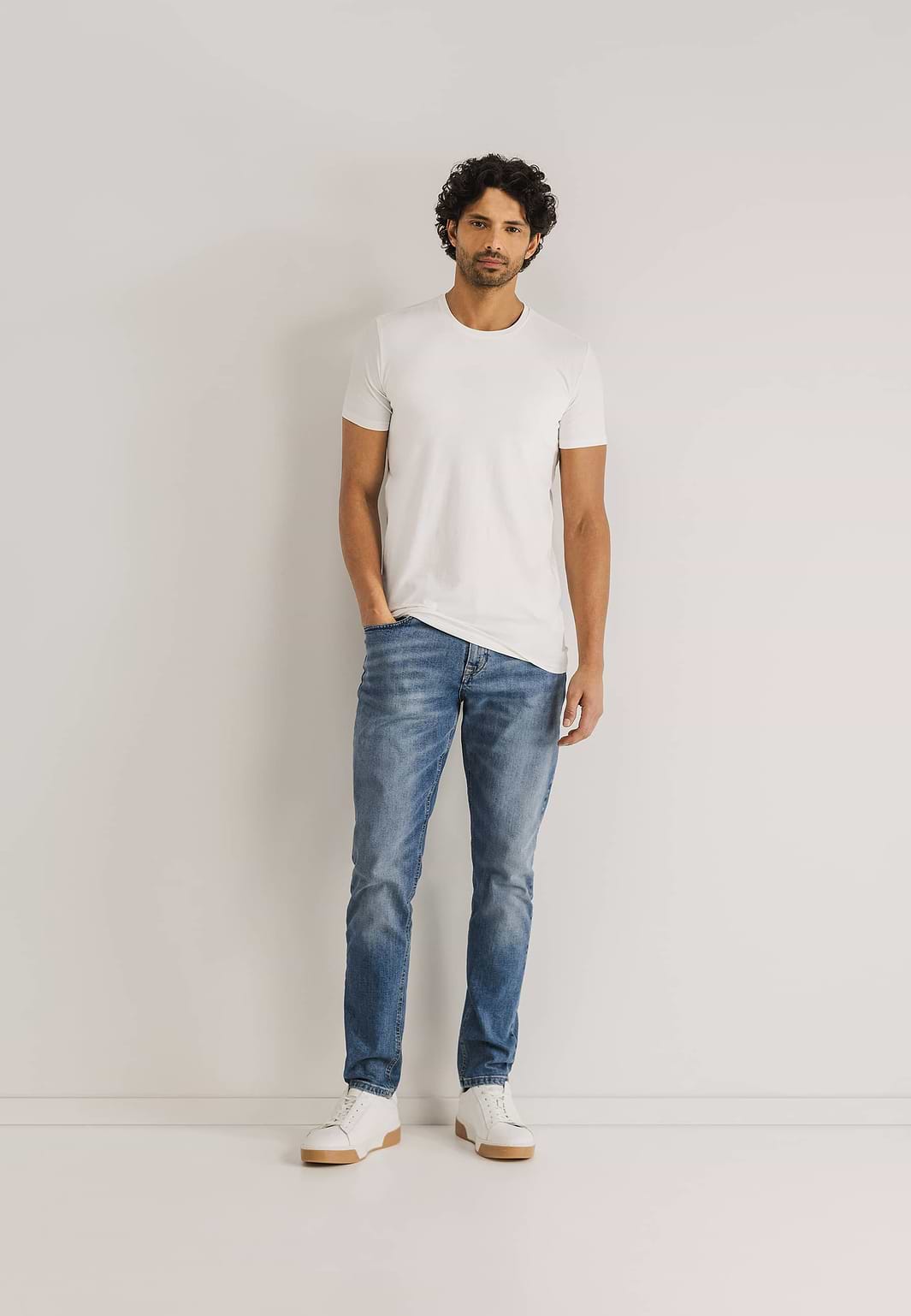 ESSENTIALS-T-shirt-extra-long