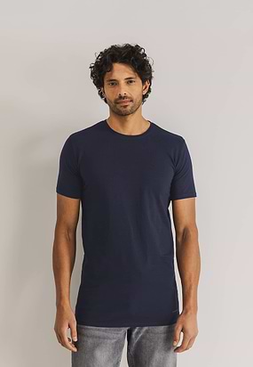ESSENTIALS-T-shirt-extra-lang