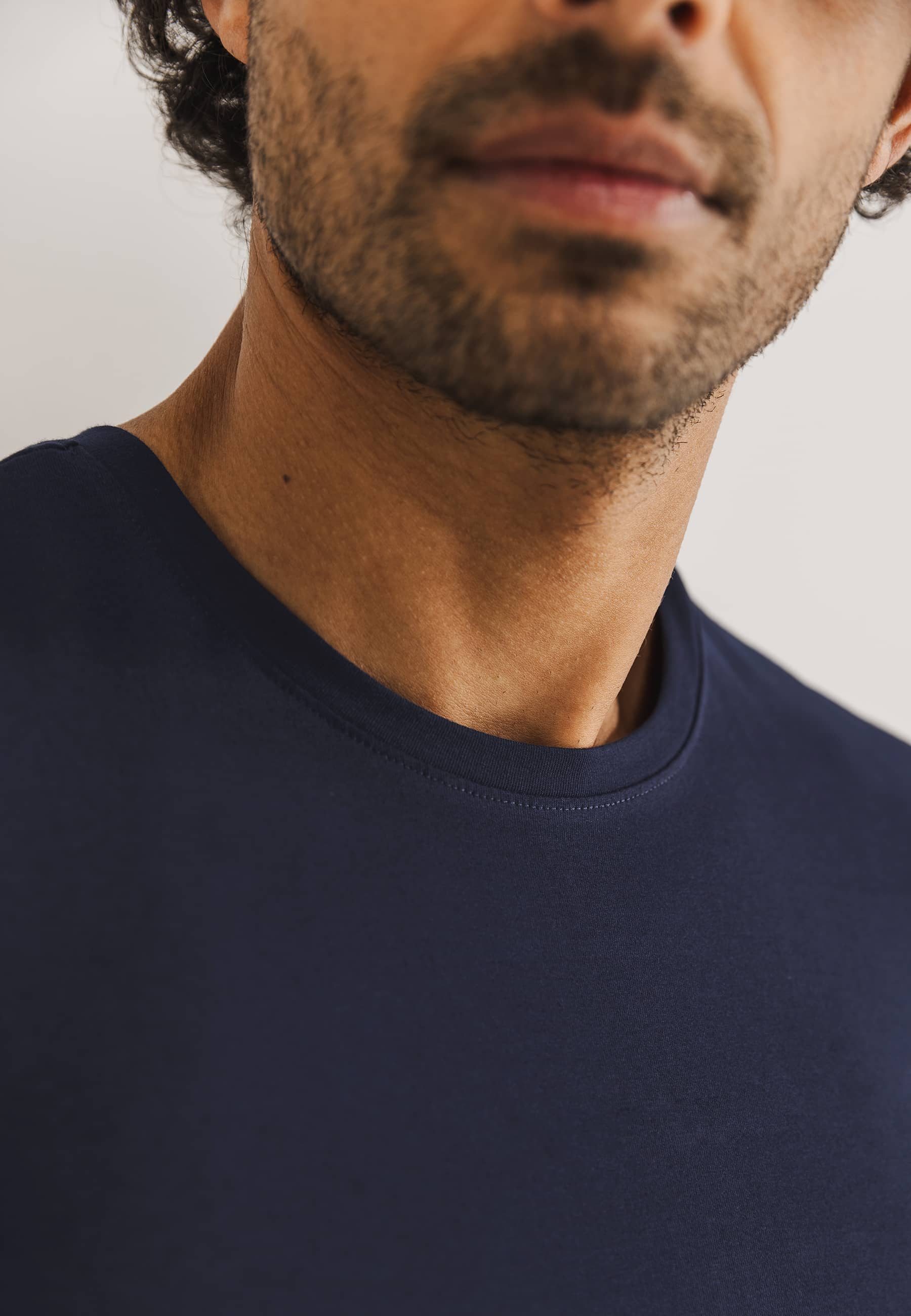 ESSENTIALS-T-shirt-extra-lang