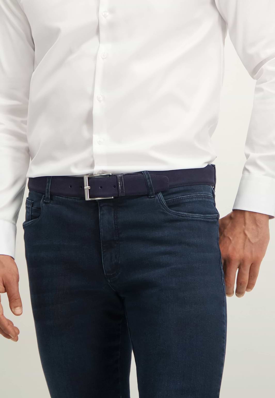 Ceinture-ESSENTIALS-en-daim