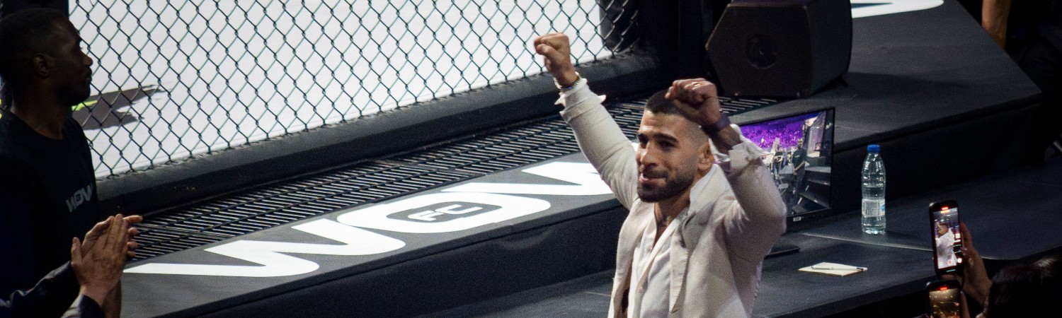 Ilia Topuria contra Charles Oliveira