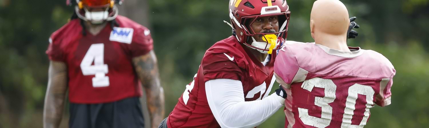 Von Miller outside linebacker para los Commanders