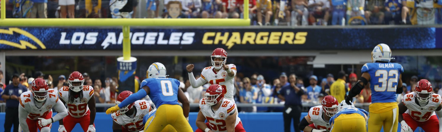 El mariscal de los Kansas City Chiefs, Patrick Mahomes, durante el partido de fútbol americano NFL , Vs Angeles Chargers