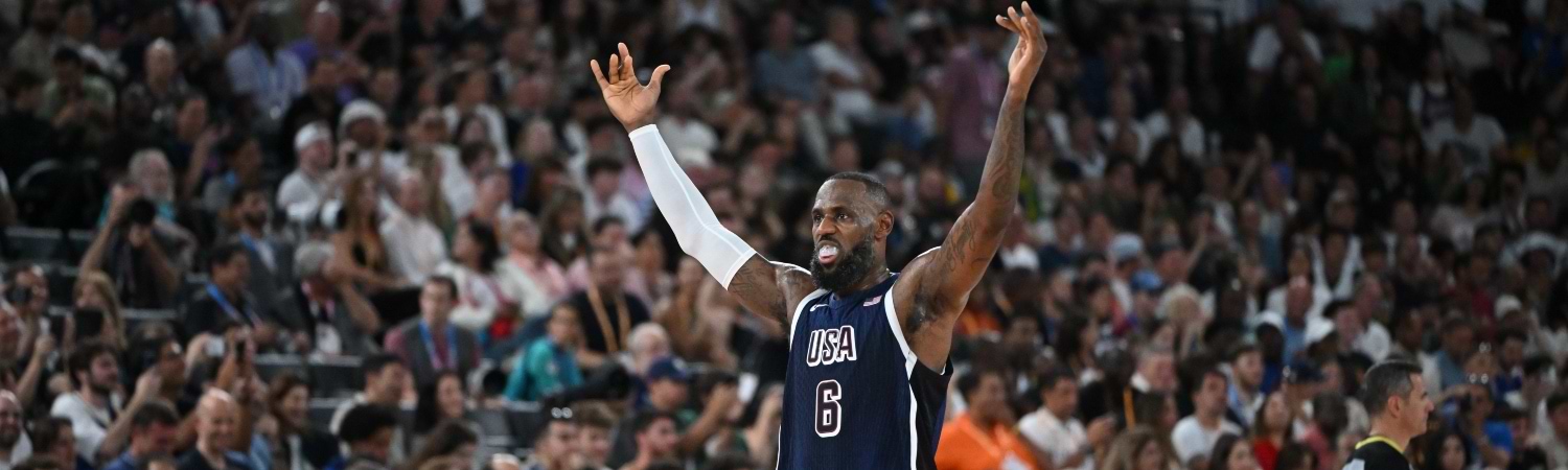 Le Bron James - Celebrando Partido de basquetball