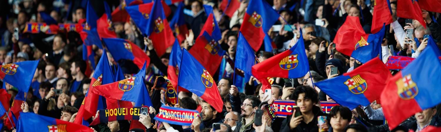 Barca FC fanáticos , aficionados en partido de futbol