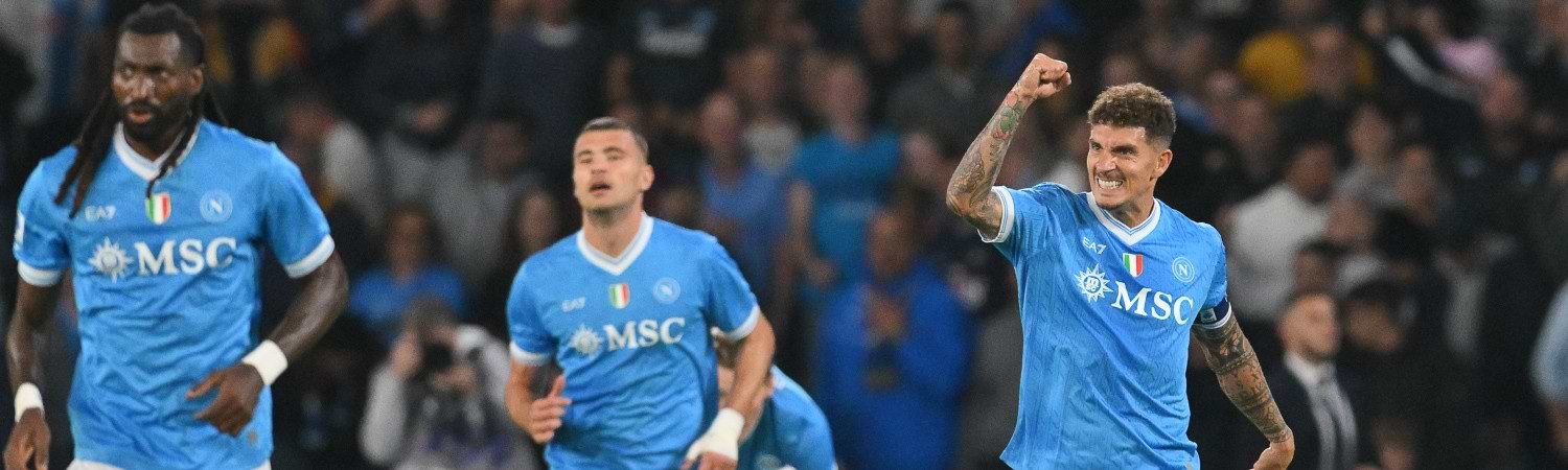 Napoles FC celebrando gol en partido de la Serie A