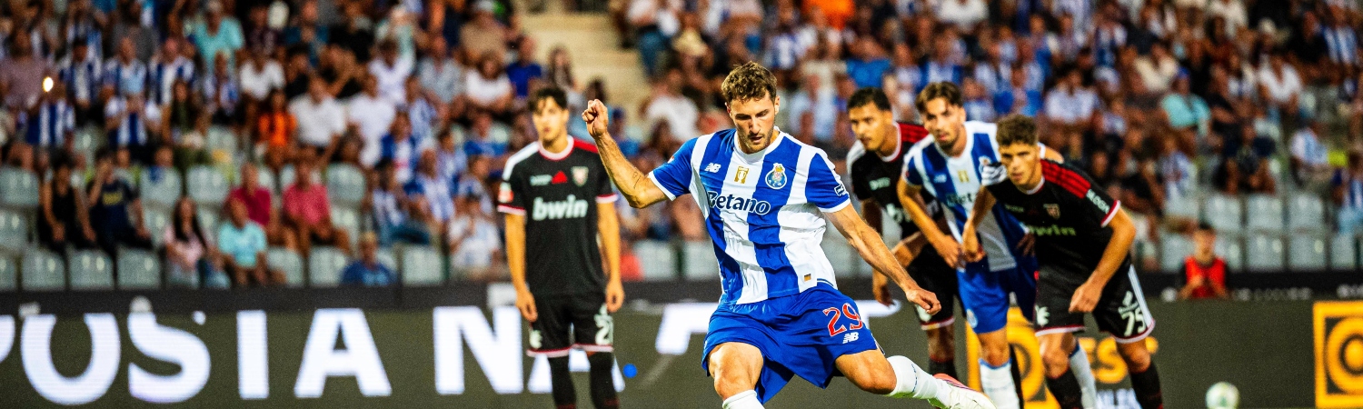 Santiago Giménez en Porto