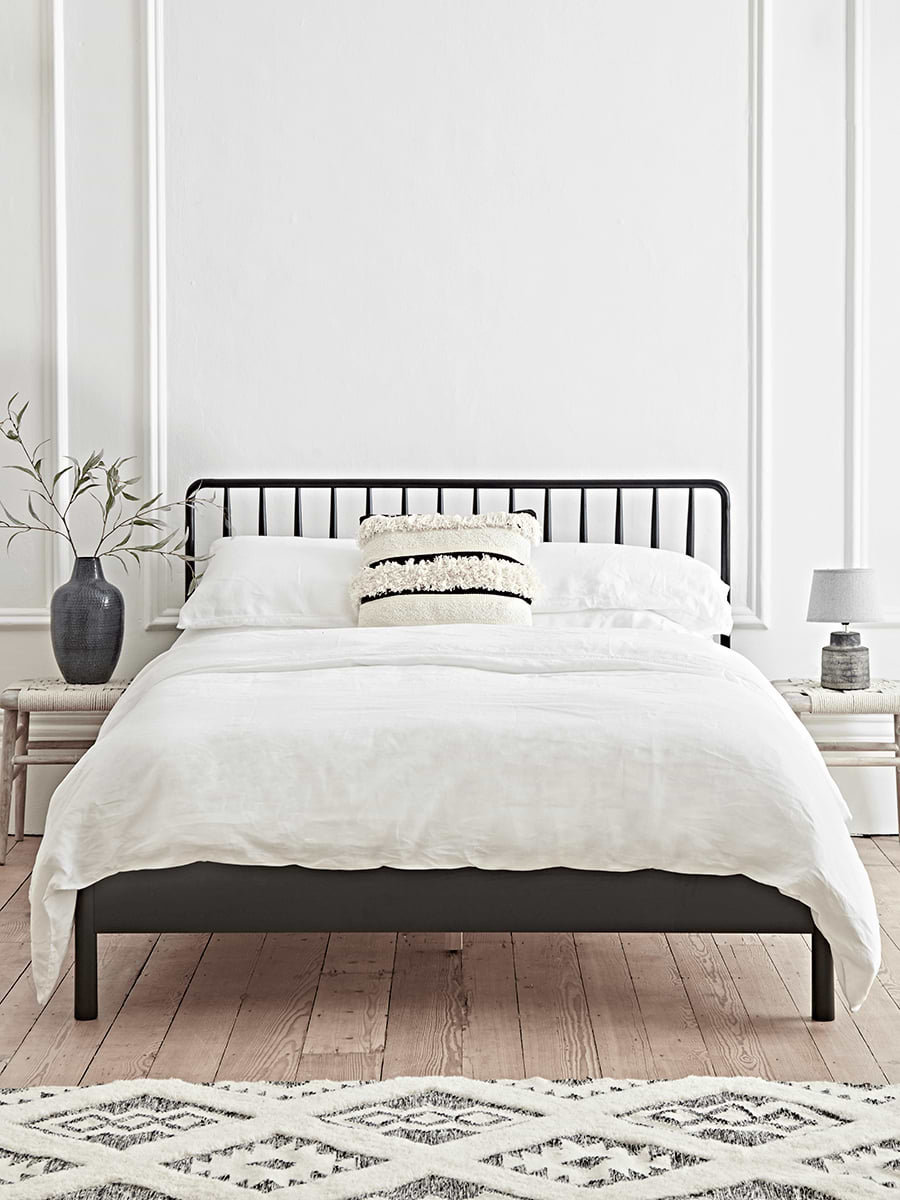 Bergen Oak Bed - Black