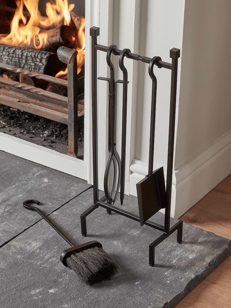 Iron Hanging Fireside Set - Black