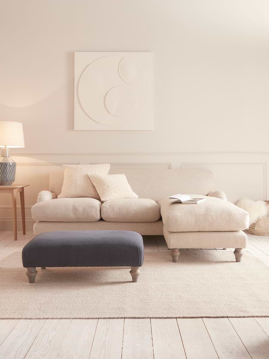 Reine Chaise Sofa