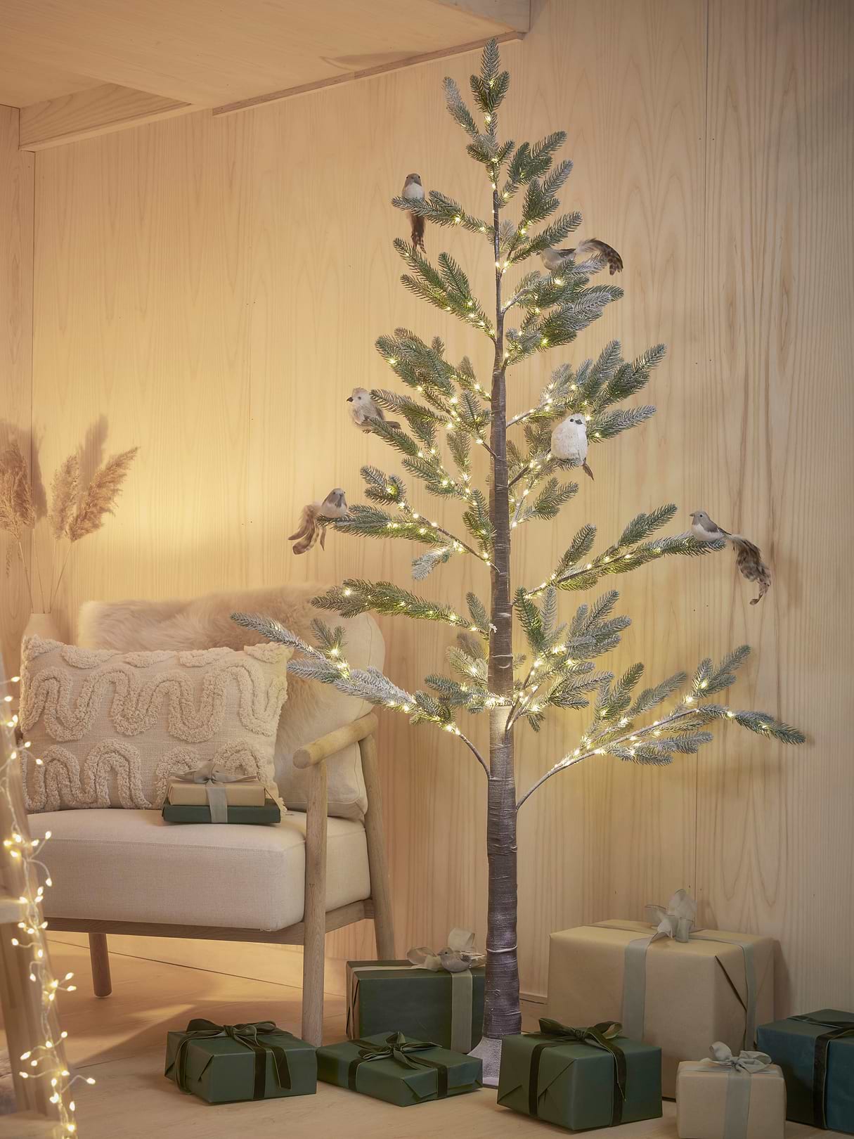 Light Up Scandi Fir Tree – Large
