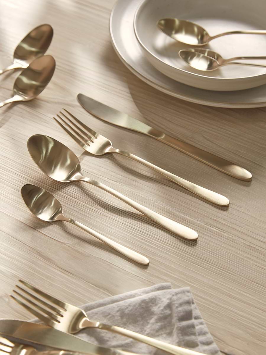 Sixteen Piece Cutlery Set - Gold
